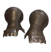 Pair of gauntlets, Germany, end of the 16th century